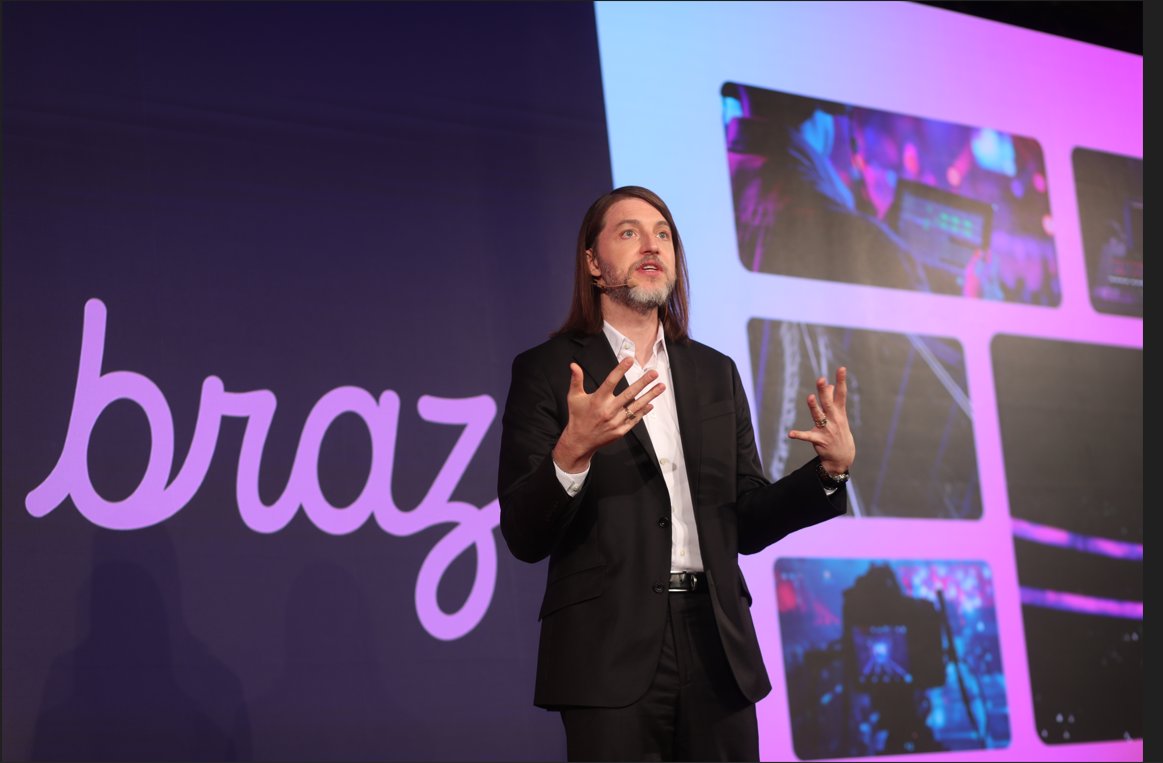 最新AI機能について語るBraze CEO兼共同創業者のビル・マグヌソン氏